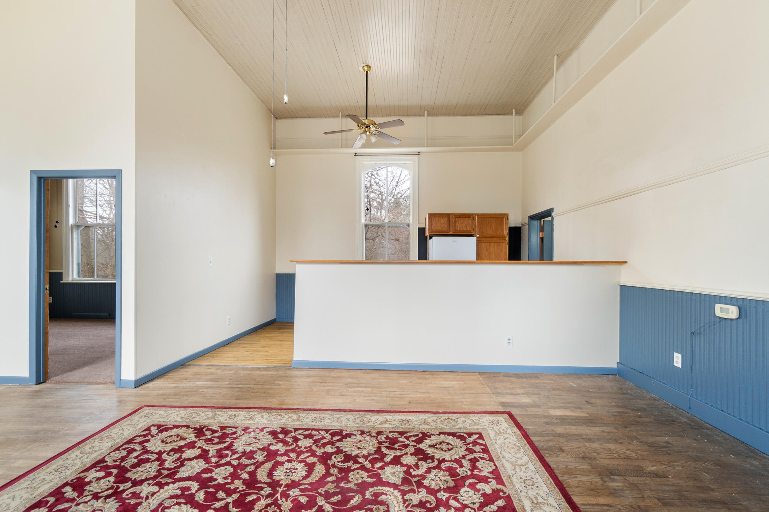 208 North Portage Road Jackson, MI 49201 - Photo 3 of 35 Living room/ kitchen