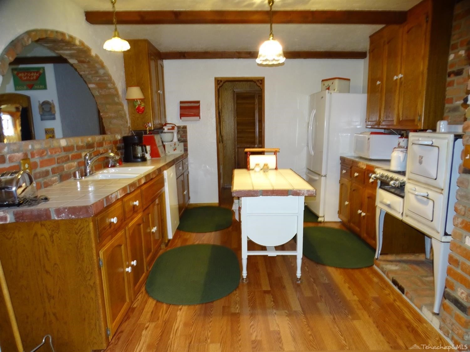 20501 Old Town Road Tehachapi, CA 93561 - Photo 9 of 36 Gallery Image 9