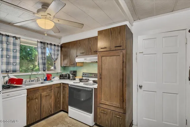 $385,000 | 24 Green Street, Mechanicville, NY 12118