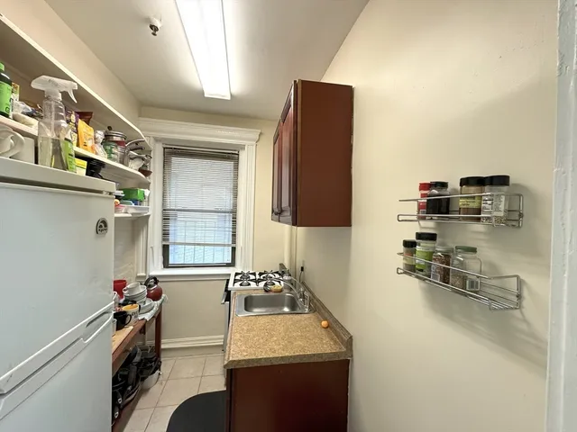 $2,050 | 51 Park Drive, Unit 12A, Boston, MA 02215