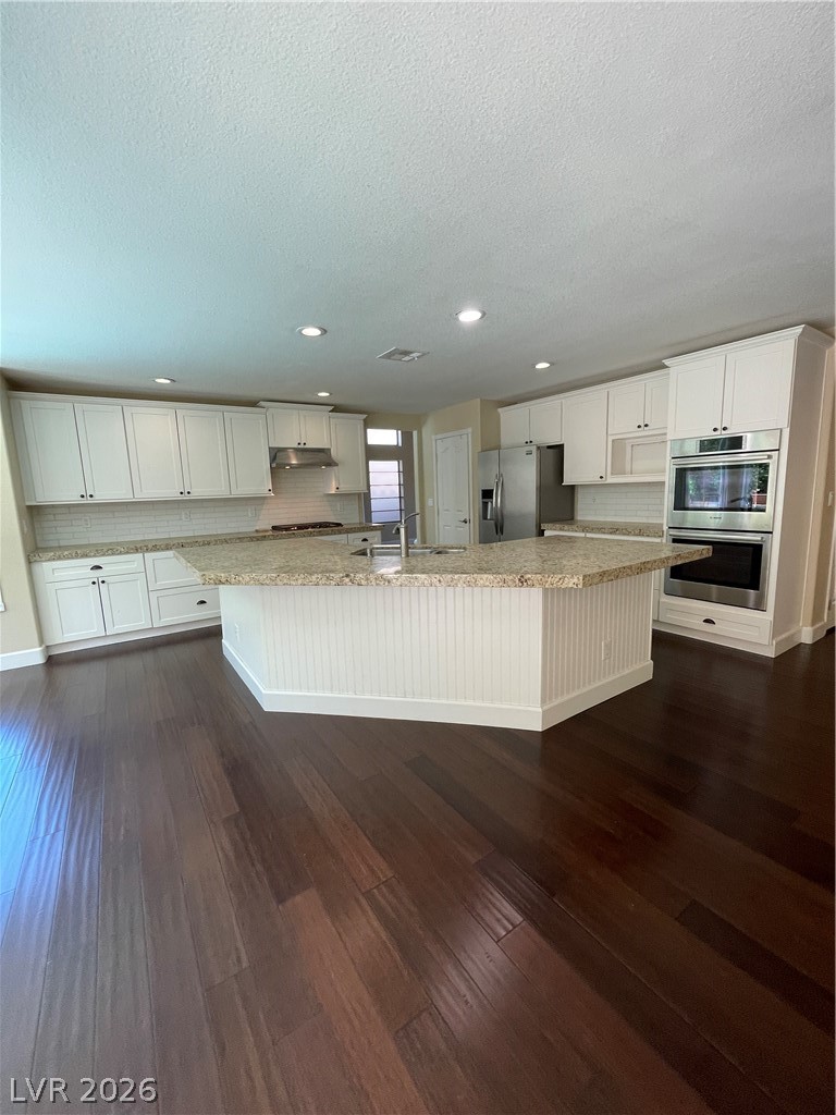 271 Pointe Ranier Avenue Henderson, NV 89012 - Photo 7 of 57