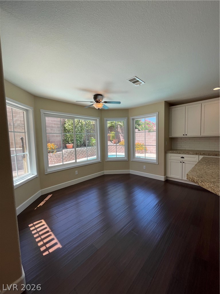 271 Pointe Ranier Avenue Henderson, NV 89012 - Photo 8 of 57