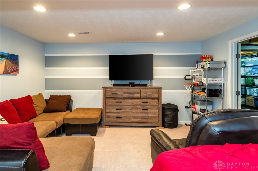 1944 Spring Ridge Drive Xenia, OH 45385 - Photo 13 of 37