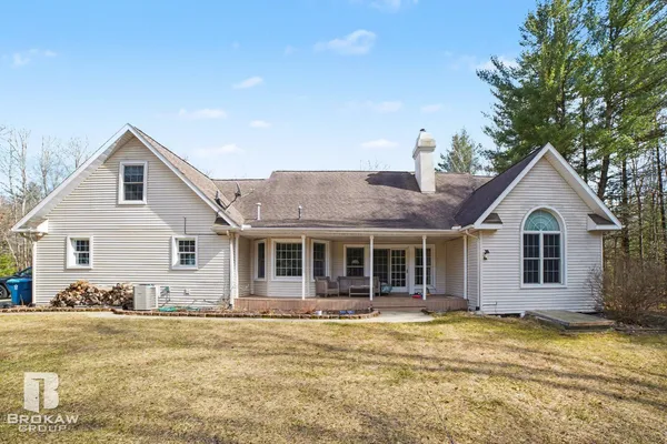 $419,900 | 2910 Ginger Drive, Coleman, MI 48618
