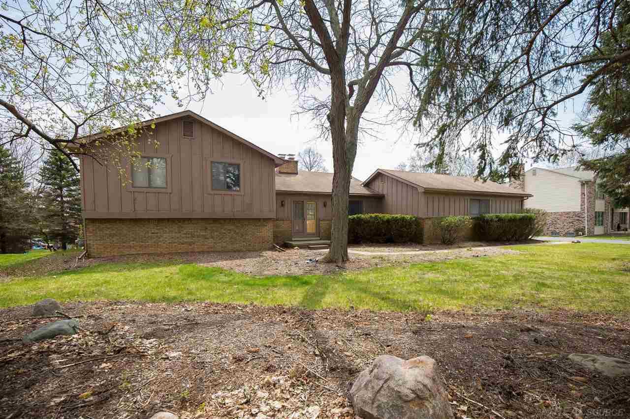 2399 Hillendale Drive Rochester Hills, MI 48309 - Photo 2 of 30