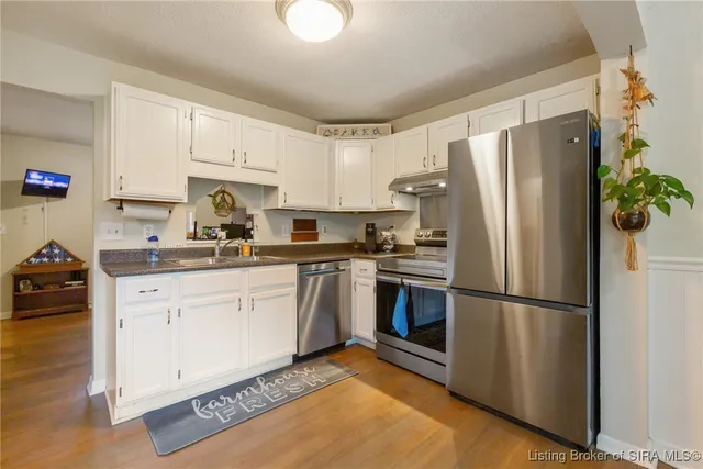 $299,999 | 1135 Pinewood Drive, Lanesville, IN 47136