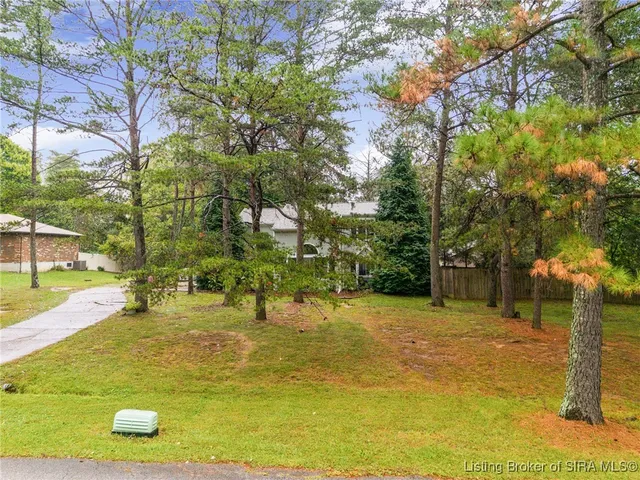 $299,999 | 1135 Pinewood Drive, Lanesville, IN 47136