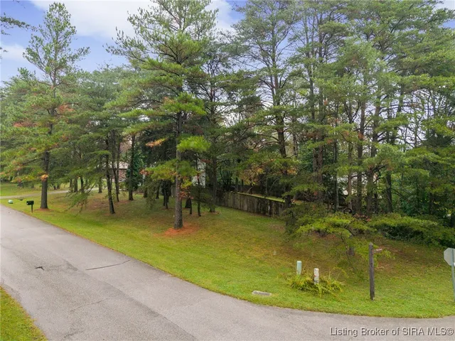 $299,999 | 1135 Pinewood Drive, Lanesville, IN 47136