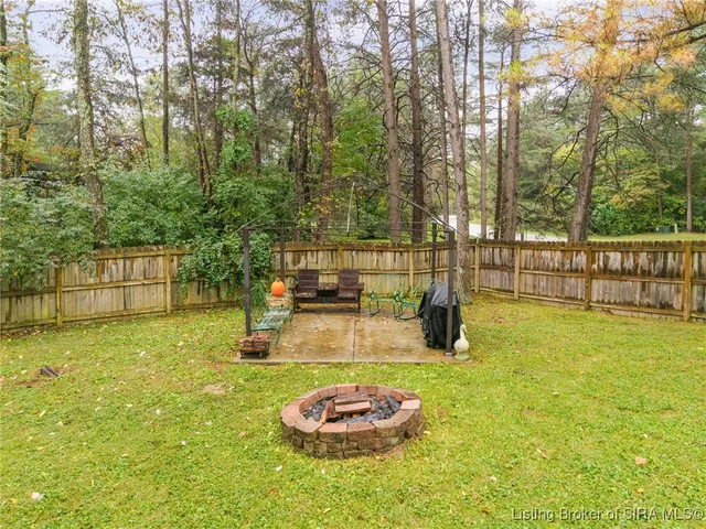 $299,999 | 1135 Pinewood Drive, Lanesville, IN 47136