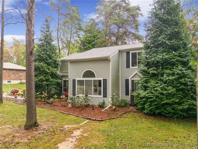 $299,999 | 1135 Pinewood Drive, Lanesville, IN 47136