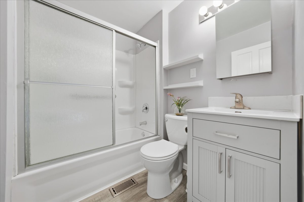 16 Ivy Street Joliet, IL 60436 - Photo 11 of 17