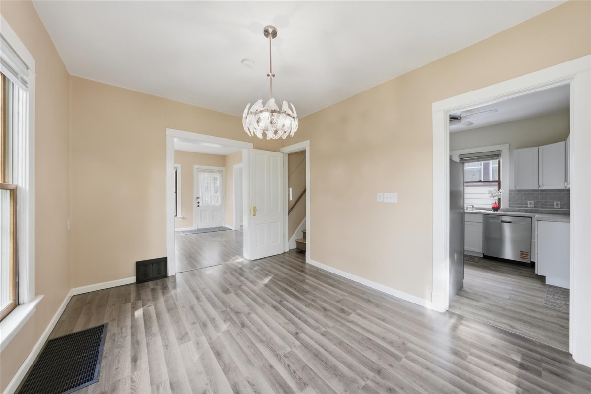 16 Ivy Street Joliet, IL 60436 - Photo 6 of 17