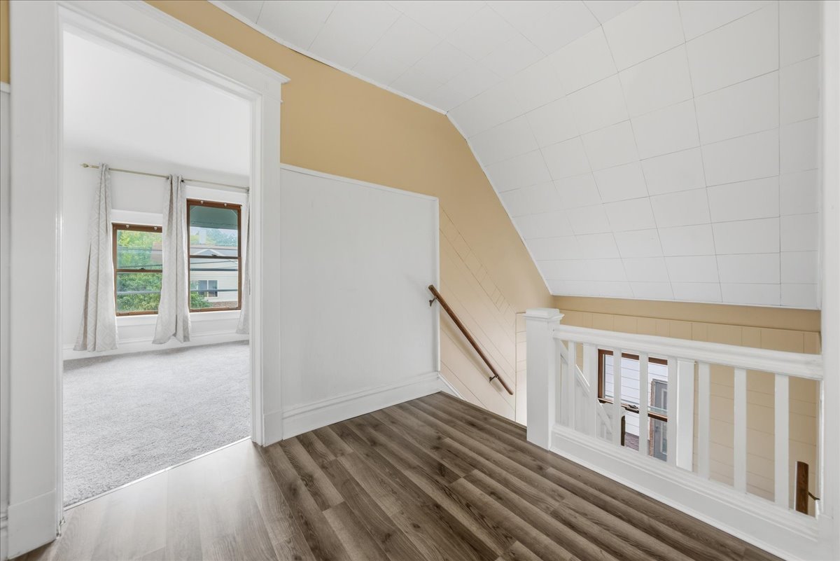 16 Ivy Street Joliet, IL 60436 - Photo 9 of 17