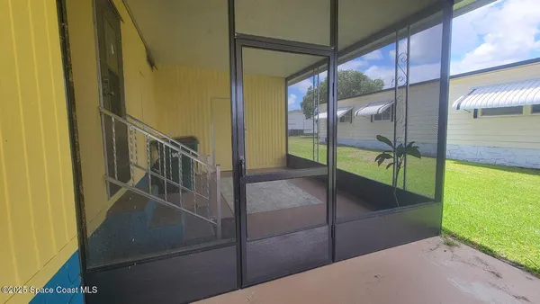 a view of entryway