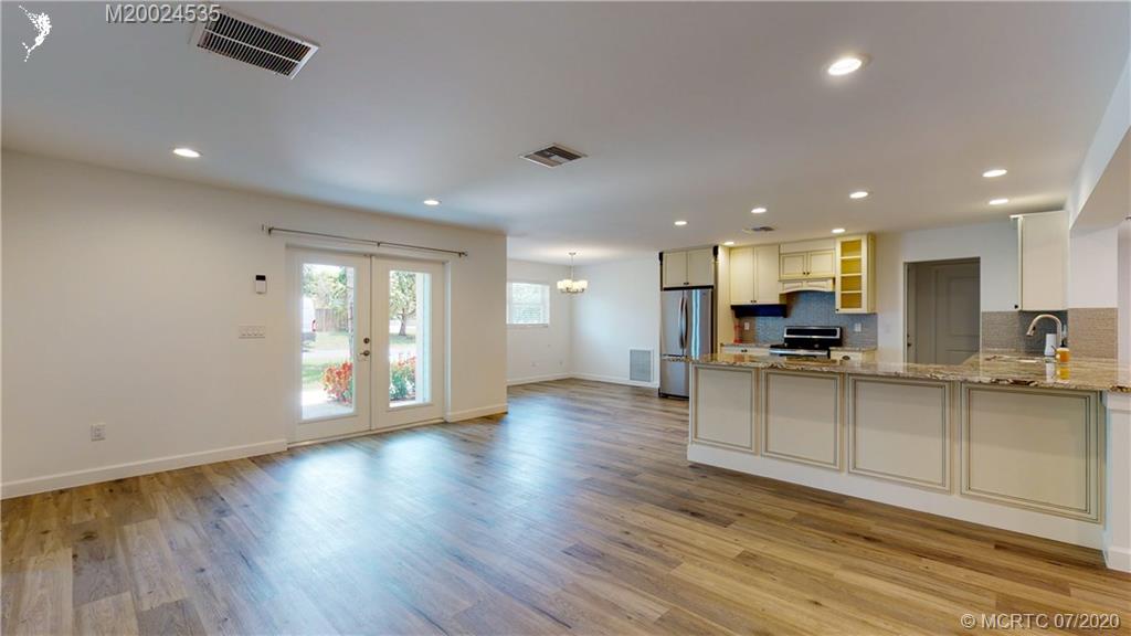 1060 Northwest Terrace Road Stuart, FL 34994 - Photo 9 of 51 Gallery Image 9