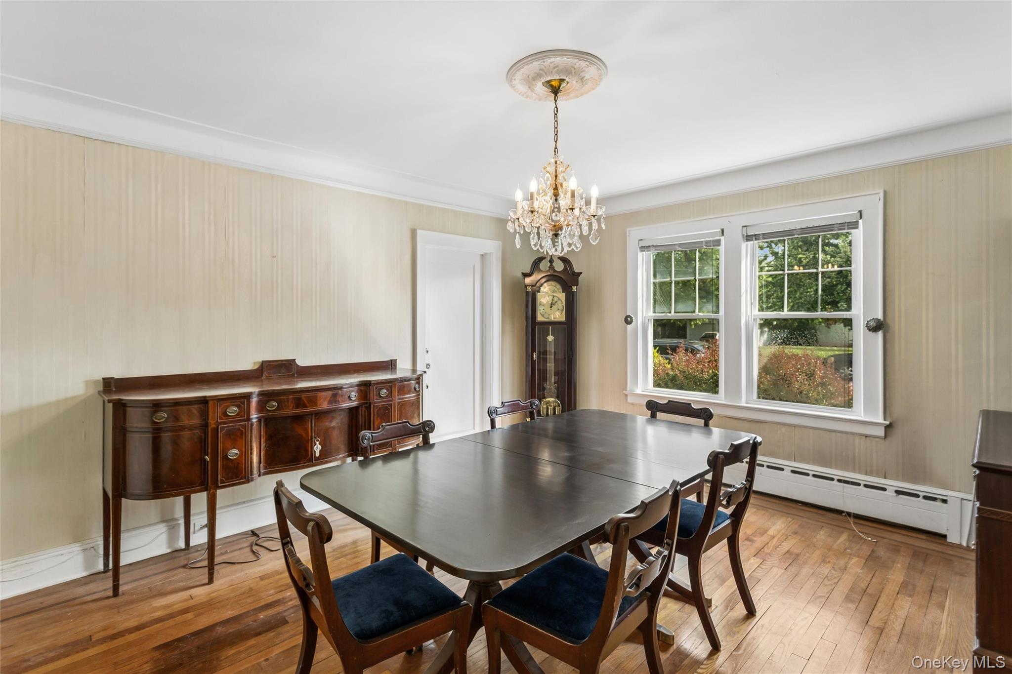 50 Roxbury Road Rockville Centre, NY 11570 - Photo 12 of 45