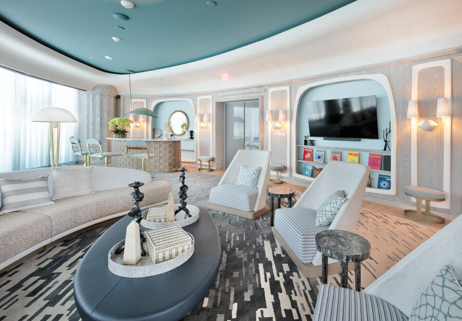 1333 South Flagler Drive, Unit 1202 West Palm Beach, FL 33401 - Photo 37 of 42 a living room with furniture and a flat screen tv