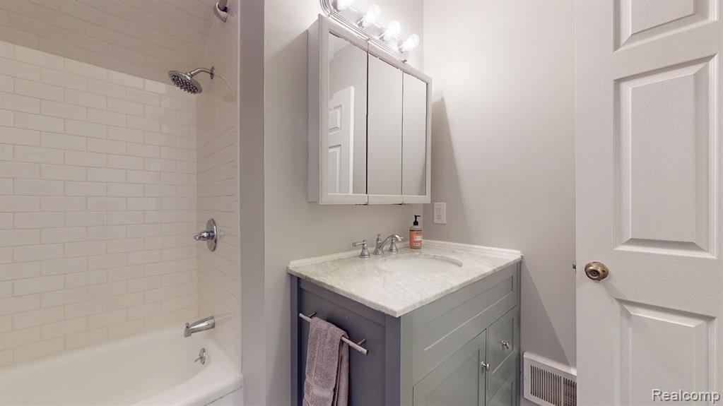 133 Mohawk Road Pontiac, MI 48341 - Photo 18 of 28