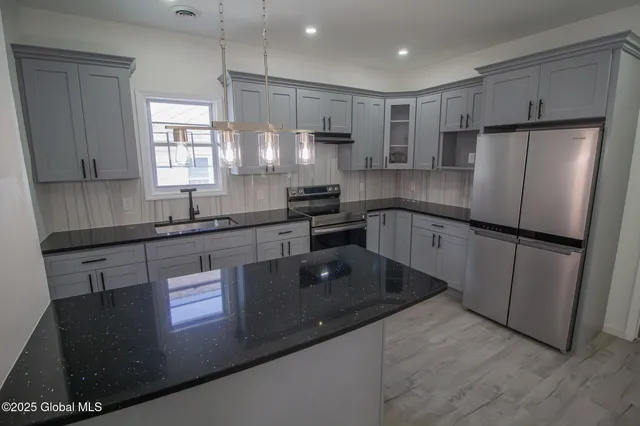 $425,000 | 239 Mc Clellan Street, Schenectady, NY 12304