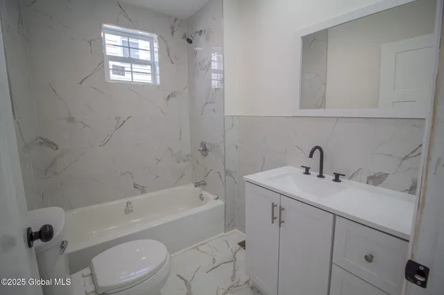 $425,000 | 239 Mc Clellan Street, Schenectady, NY 12304