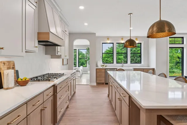 $1,121,865 | 3634 Knightsbridge Trail Lake North, Lake Elmo, MN 55042