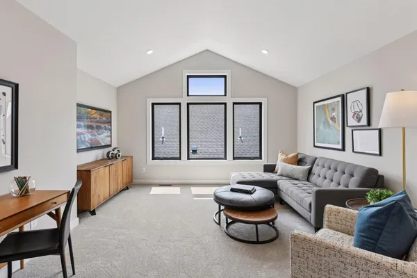 $1,121,865 | 3634 Knightsbridge Trail Lake North, Lake Elmo, MN 55042