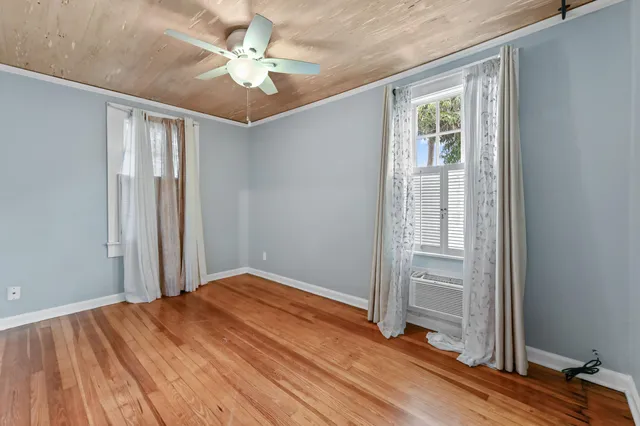 $2,000 | 424 51st Street, West Palm Beach, FL 33407