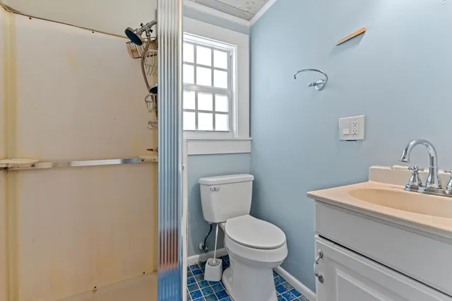 $2,000 | 424 51st Street, West Palm Beach, FL 33407