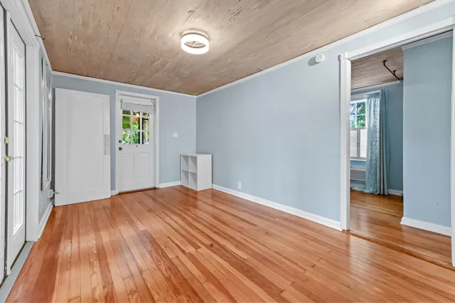 $2,000 | 424 51st Street, West Palm Beach, FL 33407