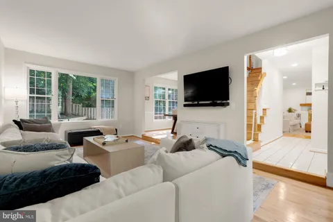 $839,000 | 2507 Campbell Place, Kensington, MD 20895