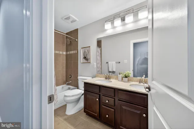 $930,000 | 14521 Bentley Park Drive, Burtonsville, MD 20866