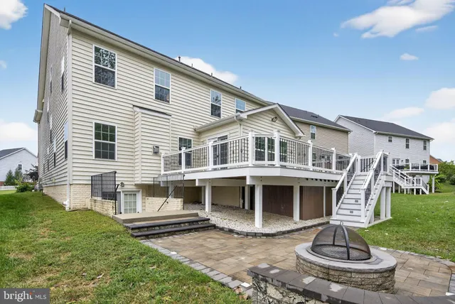 $930,000 | 14521 Bentley Park Drive, Burtonsville, MD 20866