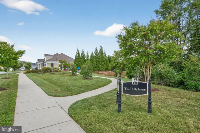 $930,000 | 14521 Bentley Park Drive, Burtonsville, MD 20866