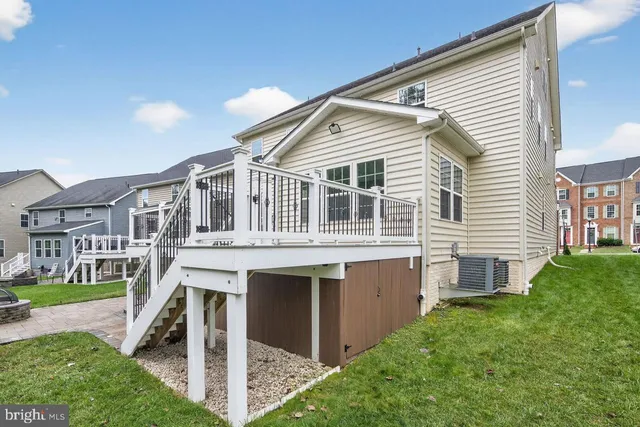 $930,000 | 14521 Bentley Park Drive, Burtonsville, MD 20866