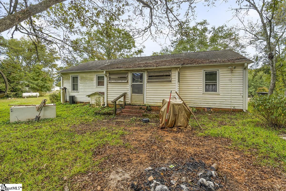 152 Maddox Bridge Road Ware Shoals, SC 29692 - Photo 12 of 13