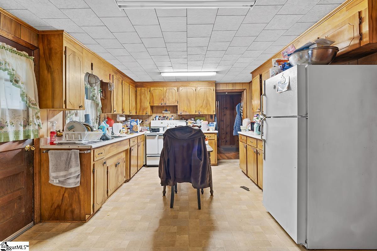 152 Maddox Bridge Road Ware Shoals, SC 29692 - Photo 6 of 13