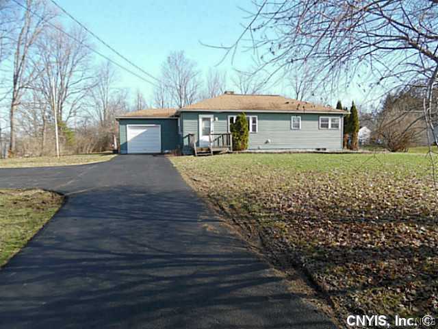 7143 Collamer Road Manlius, NY 13057 - Photo 1 of 1 Exterior Front