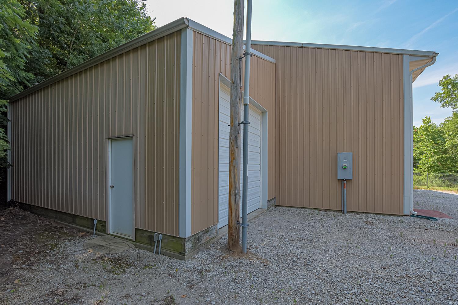 2320 Llewellyn Road Belleville, IL 62223 - Photo 12 of 27 Gallery Image 12