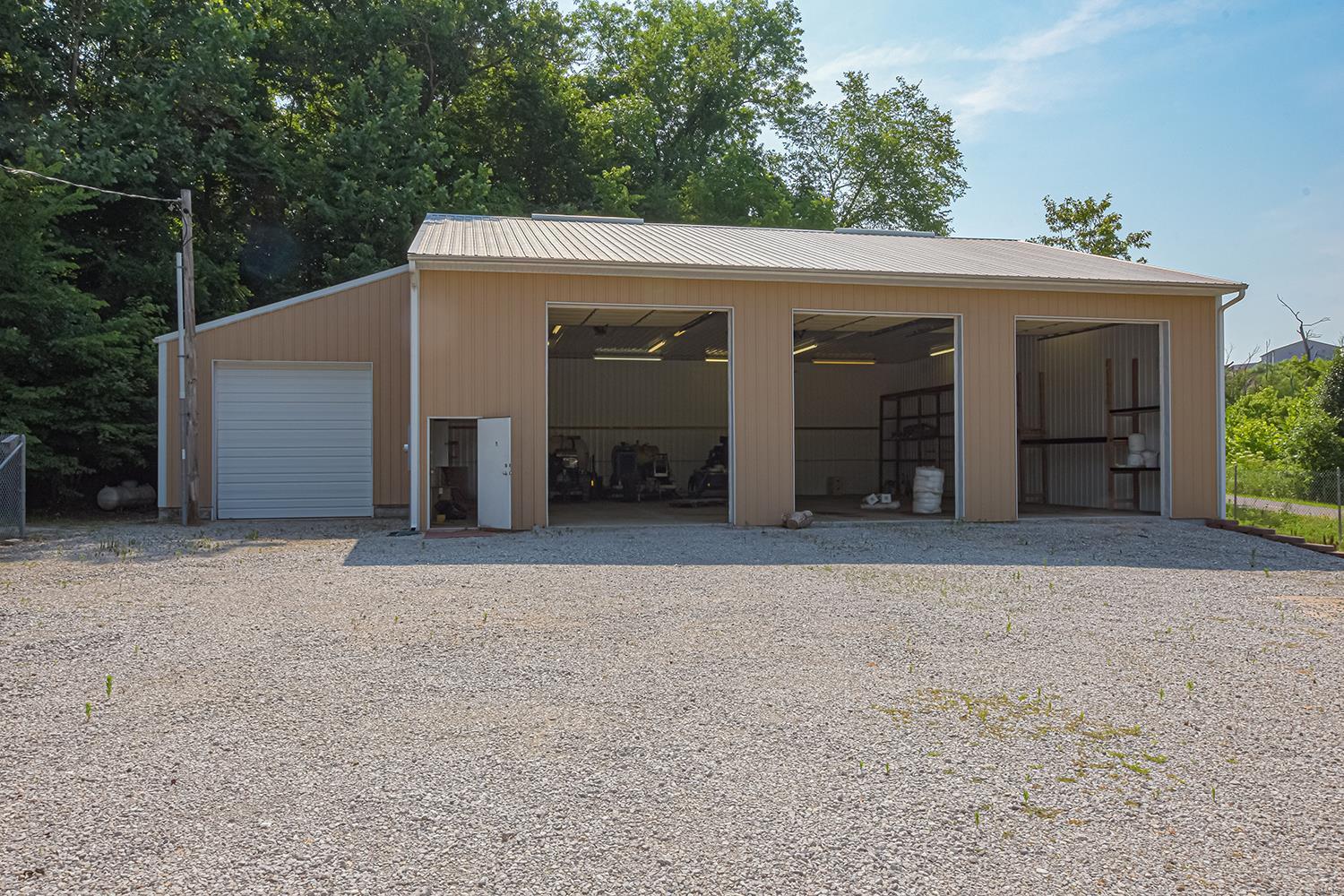 2320 Llewellyn Road Belleville, IL 62223 - Photo 9 of 27 Gallery Image 9