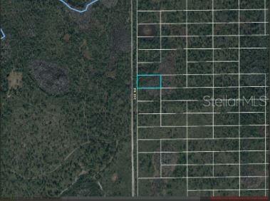 2307 Dill Road Christmas, FL 32709 - Photo 5 of 7 a view of a bathroom