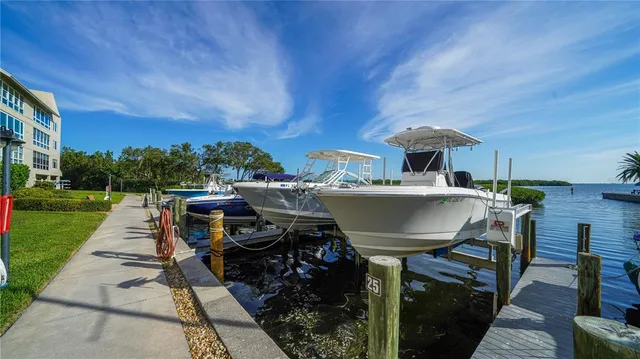 $6,500 | 4780 Gulf Of Mexico Drive, Longboat Key, FL 34228