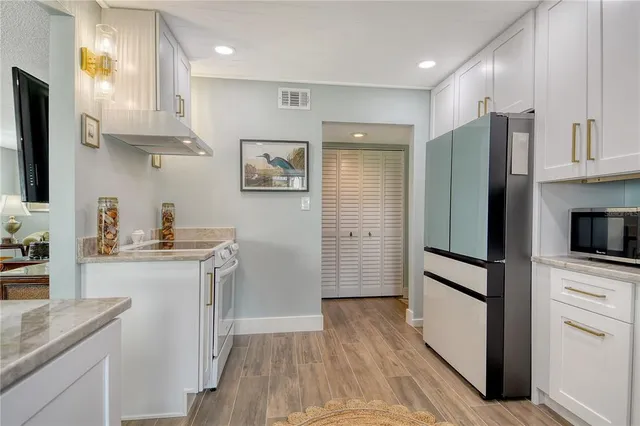 $6,500 | 4780 Gulf Of Mexico Drive, Longboat Key, FL 34228