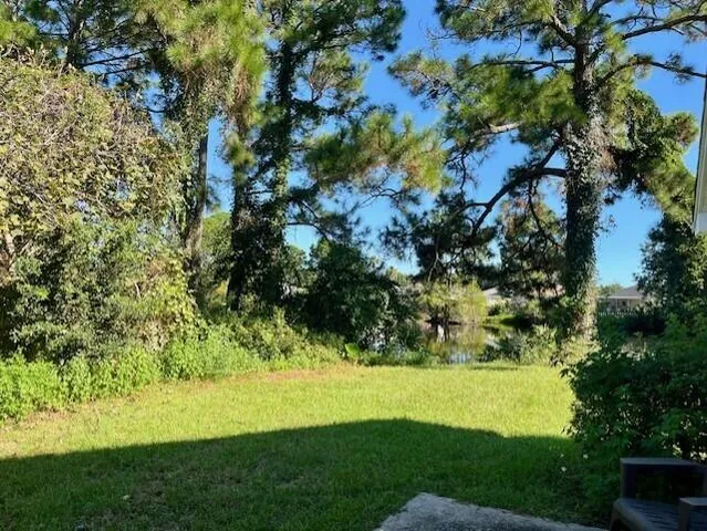 $1,800 | 2052 Shadow Lake Drive, Gulf Breeze, FL 32563