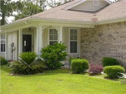 $1,800 | 2052 Shadow Lake Drive, Gulf Breeze, FL 32563