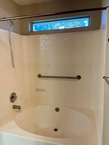 $1,800 | 2052 Shadow Lake Drive, Gulf Breeze, FL 32563