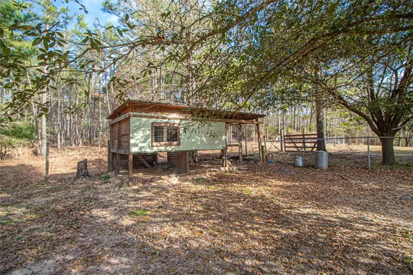 $350,000 | 208 Gardenia Street, Onalaska, TX 77360