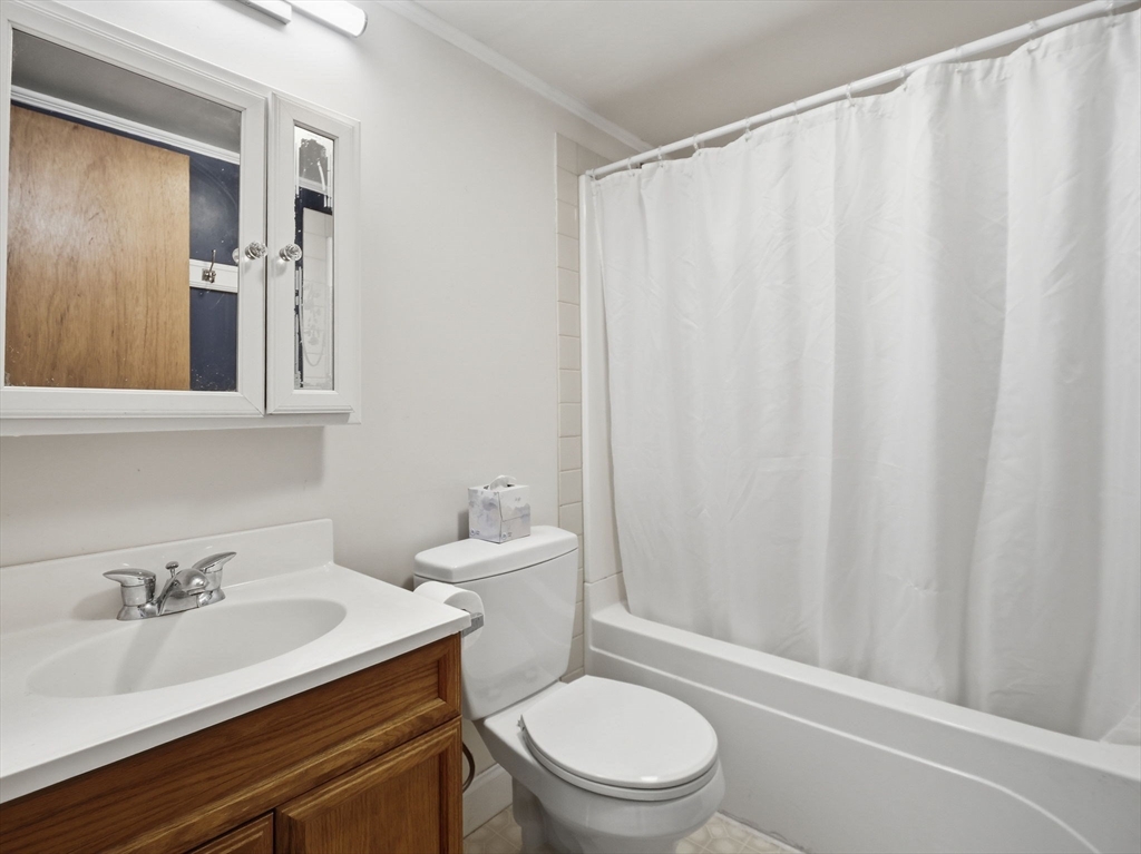 24 R High Street, Unit 1 Rockport, MA 01966 - Photo 20 of 37 Gallery Image 20
