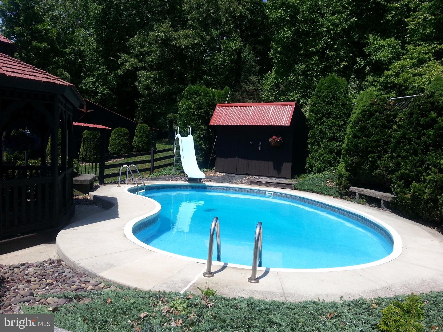 2519 Welsh Road Mohnton, PA 19540 - Photo 22 of 25 Pool
