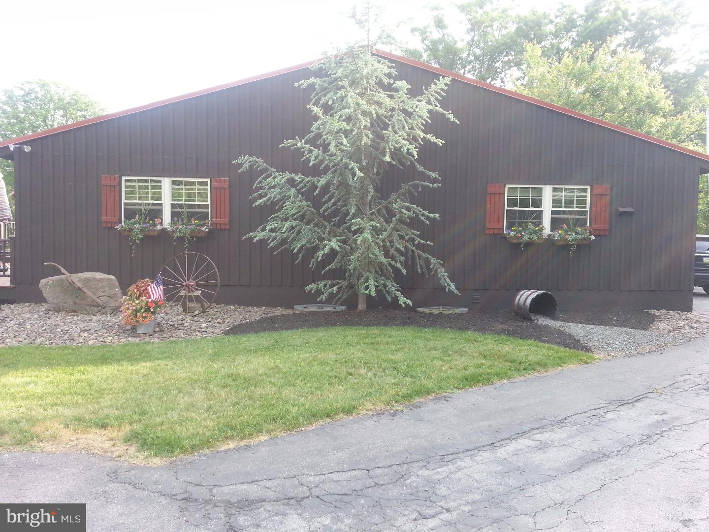 2519 Welsh Road Mohnton, PA 19540 - Photo 23 of 25 Side Yard