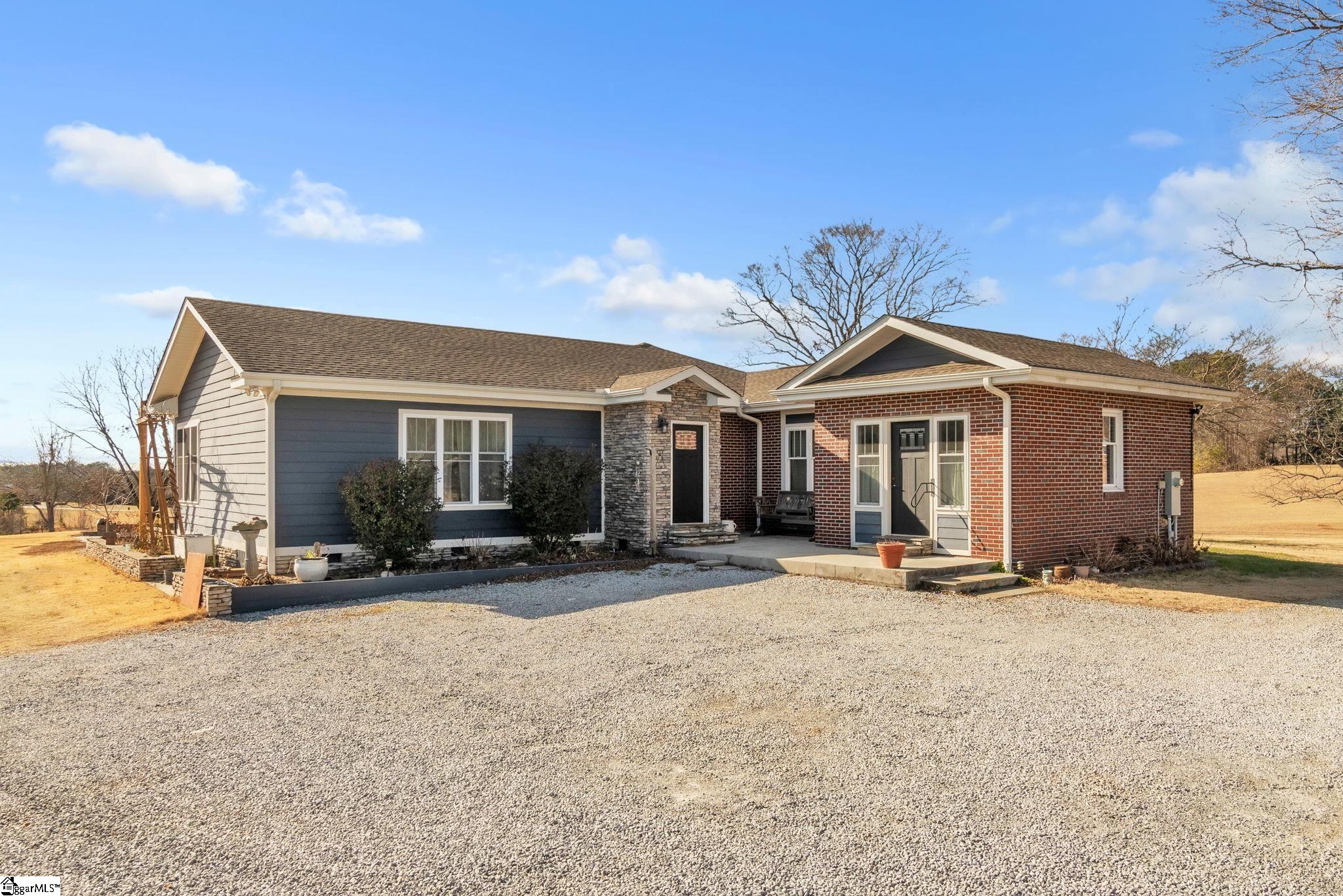 1207 Smith Grove Road Easley, SC 29640 - Photo 2 of 32